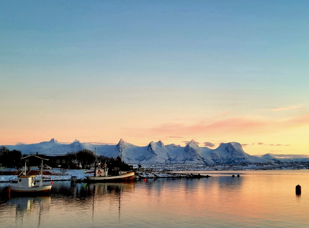 Seløy, Herøy. Vakker vinter uti øyan