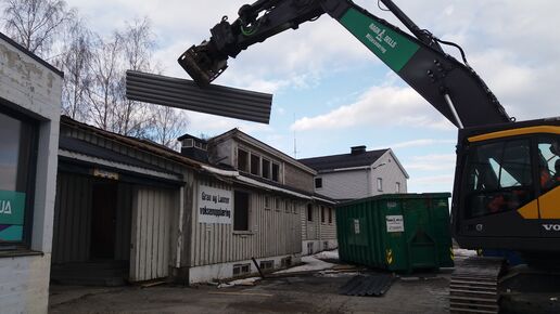 Riving av gamlebygget_250321
