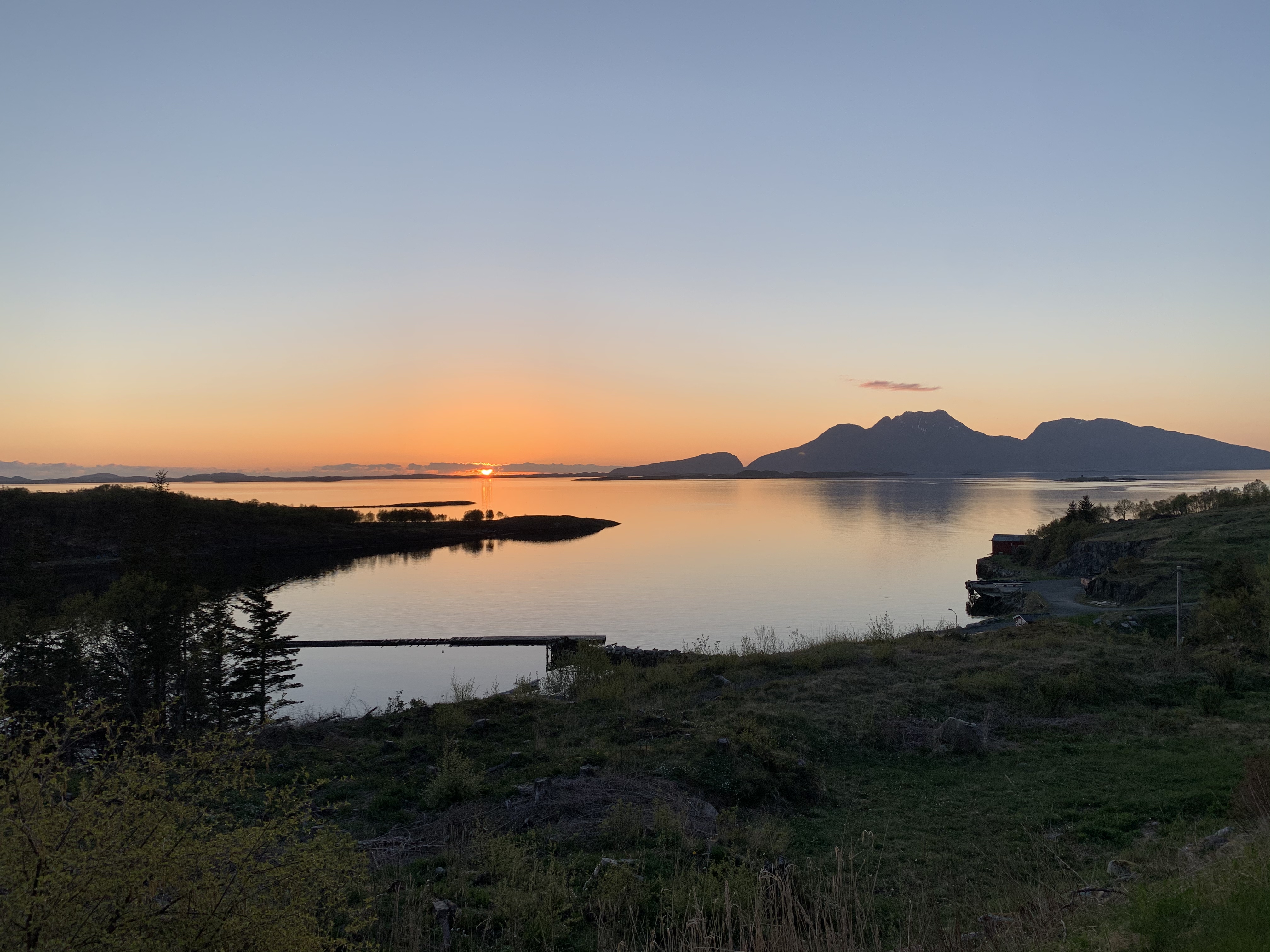 Foto: Tony Andrè Bruås Solnedgang over Dønna