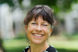 – Det å ikke etterlate seg et godt førsteinntrykk, kan gi konsekvenser du ikke nødvendigvis tenker over, sier Christine Calvert. Foto: Eide Foto.