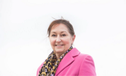 Velferdsteknologi er bare ett eksempel på hvordan digitalisering kan bidra til å løse den demografiske utviklingen vi står overfor, skriver Gunn Marit Helgesen, styreleder i KS. Offentlig sektor samarbeider stadig tettere på tvers av forvaltningsnivåer og sektorer for å utnytte de mulighetene teknologien gir oss best mulig. Foto: KS