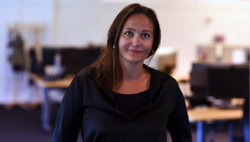 - Bærekraft er et omfattende arbeid som krever at vi alle sammen omstiller måten å tenke og jobbe på, skriver Kristine Aasen, kommunikasjonsdirektør i Brønnøysundregistrene. - I året som har gått har vi sett på hva vi allerede gjør som er relatert til bærekraftsmålene. Neste steg er å se hva vi kan gjøre framover for å gi et enda større bidrag som faktisk monner. Foto: Brønnøysundregistrene