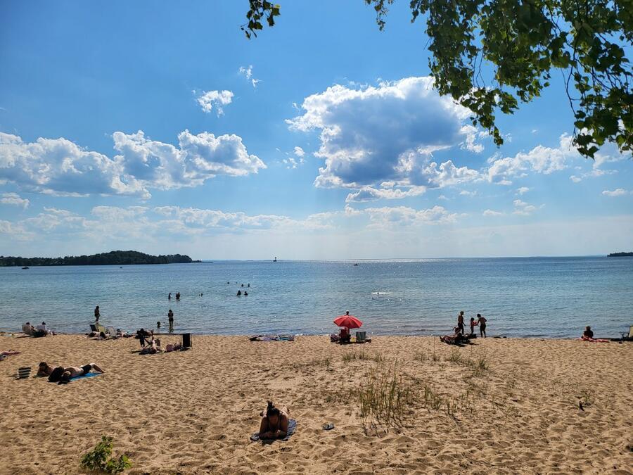 Sommer på Hasselø. Foto: Kirsti Kierulf