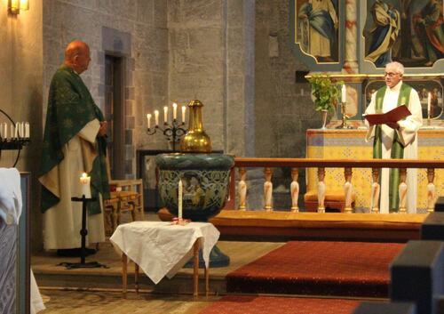 Jørg innsettes som prest i Herøy kirke