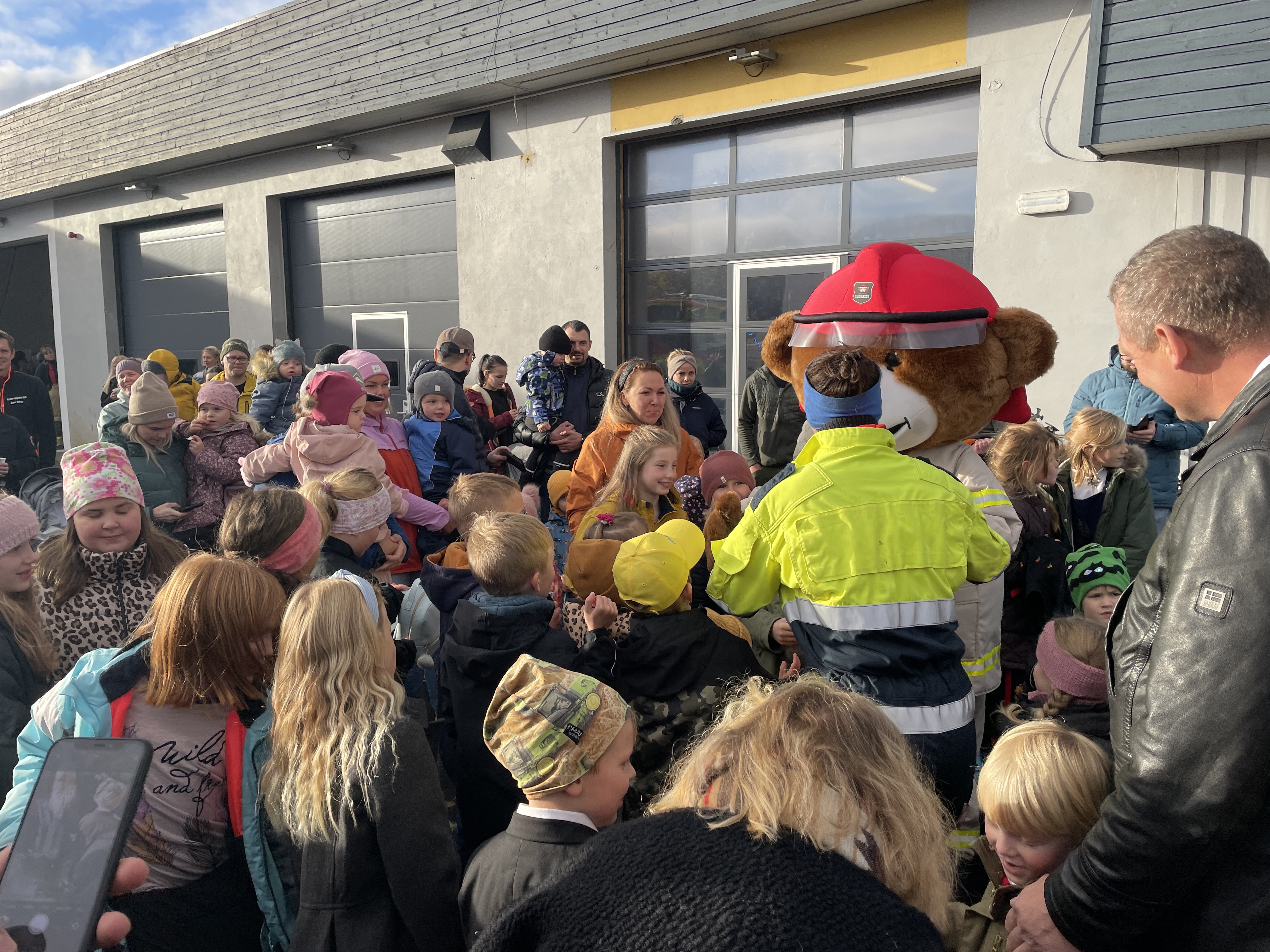 Foto fra markeringen av den nye brannstasjonen i 2022.