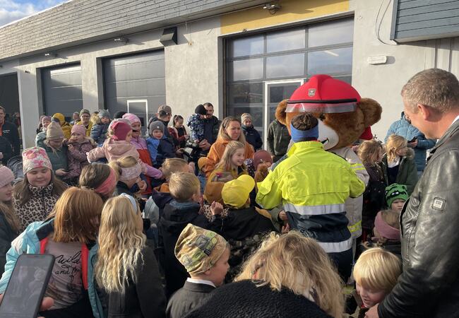 Åpning av ny brannstasjon 23