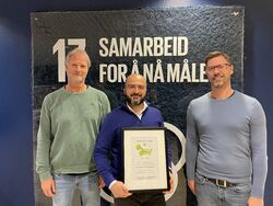 SAMARBEID: Vidar Almsten, Sajad Seyedi og Svein Rune Ussberg fra Lillestrøm kommune. Foto: Sindre Haarr