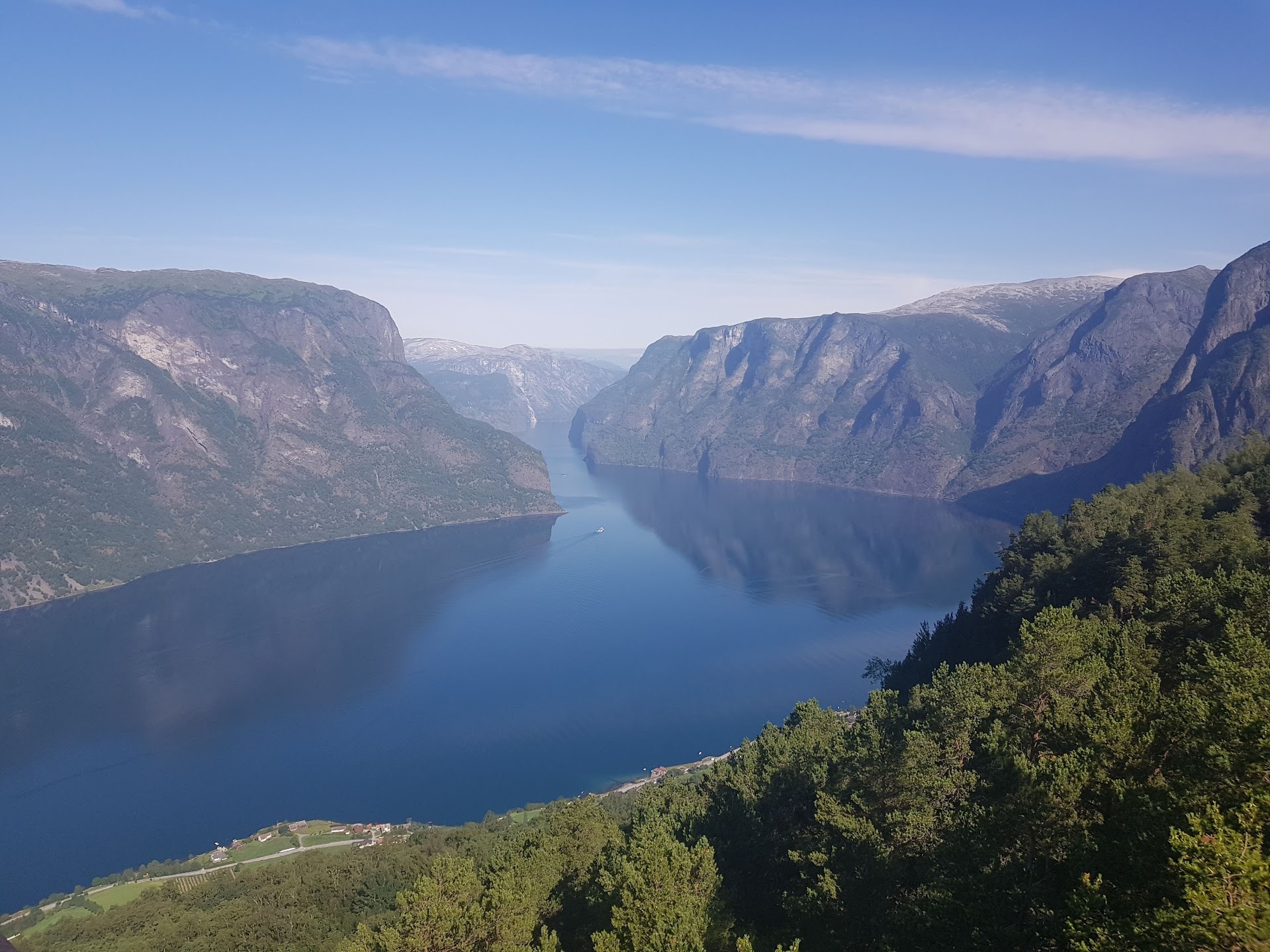 Utsikt fra Stegastein utover Nærøyfjorden