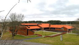 Våler Herredshus i Viken – tatt i bruk i 1969 – har vært del av kommunens ambisiøse energispareprosjekt. Foto: Anne Jortveit