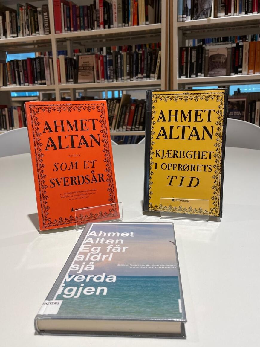 Tre bøker av journalist og forfatter Ahmet Altan
