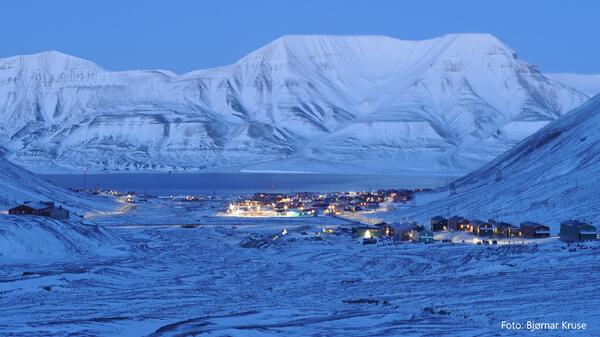 Longyearbyen sett fra Longyearbreen
