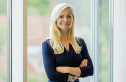Kommunene i Norge skal bruke KI på en ansvarlig måte, skriver Rozemarijn van der Hilst-Ytreland (på bildet), Jens Andresen Osberg og Heather Broomfield fra Digitaliseringsdirektoratet. Foto: Digitaliseringsdirektoratet