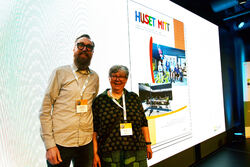 Per Ove Akelsvoll, produkteier i NKF digital sammen med Inger Christensen under Boliger for fremtiden i april. Foto: Kjell M. Jacobsen