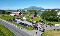 Oversiktsbilde bygdetunet på Herøy