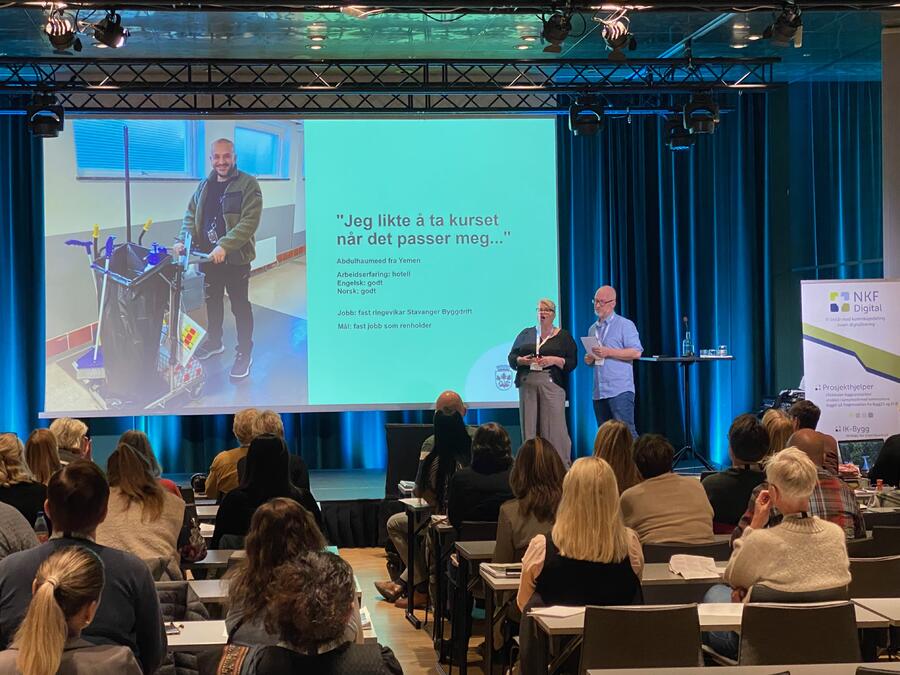Fra Stavanger kommune sitt foredrag om erfaringer om bruk av digital opplæring i renholdsfaget. Foto: NKF