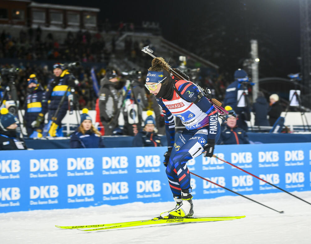 25.11.2023, Oestersund, Sweden, (SWE):Lou Jeanmonnot (FRA) - IBU World Cup Biathlon, mixed relay, Oestersund (SWE). www.nordicfocus.com. © Authamayou/NordicFocus. Every downloaded picture is fee-liable.