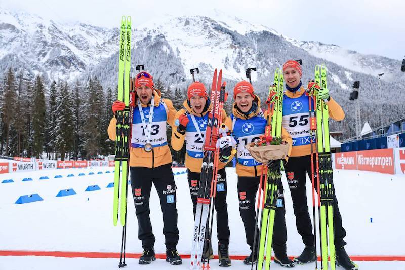 Group151223cm51921.JPG