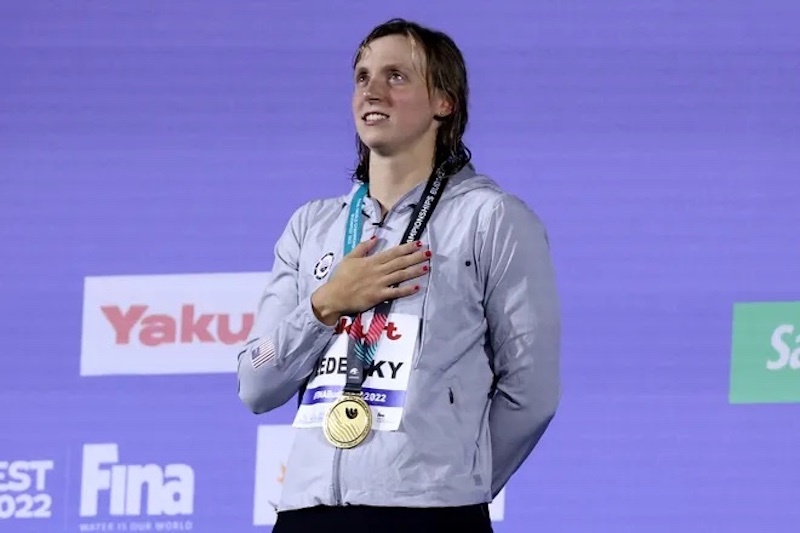 LEDECKY.jpg