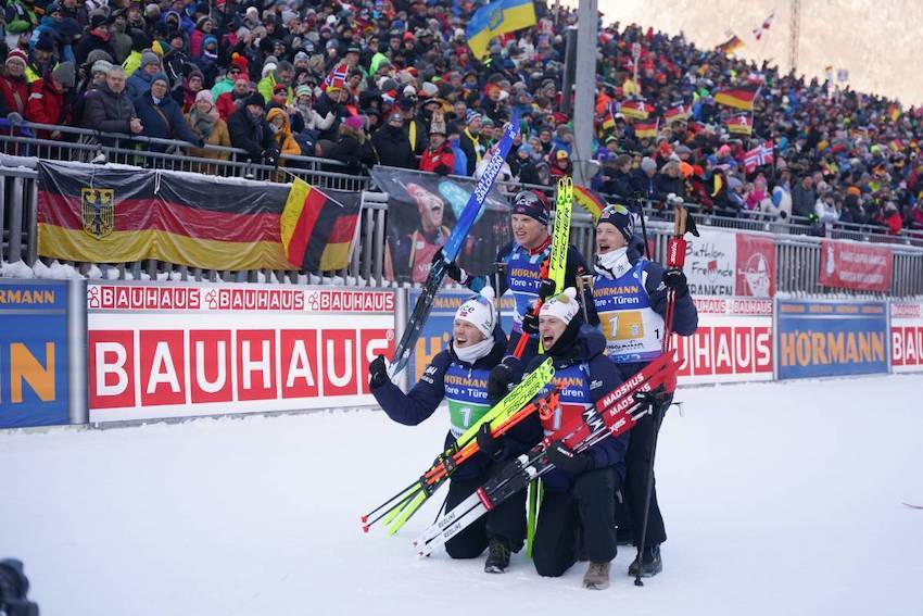 Group110124vt892.jpg