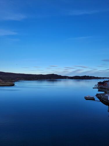 Tidlig morgen med utsikt fra Herøysundbrua. (Foto: Lise Grande)