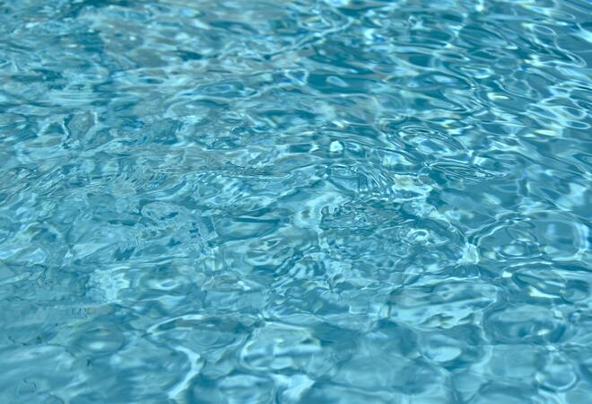 Illustrasjonsbilde - svømming. Foto: Annabel_P fra Pixabay.com