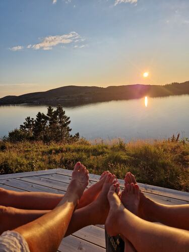 Tær i solnedgang. (Foto: Gjertrud Aune Færøy)