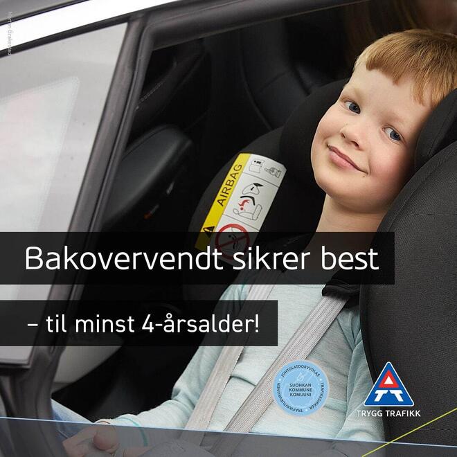 Barn sikret i barnebilsete