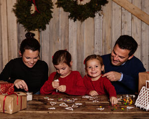 familie på Juleverksted