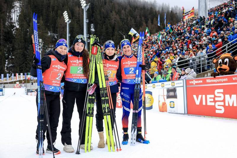 Group260125cm93342.JPG