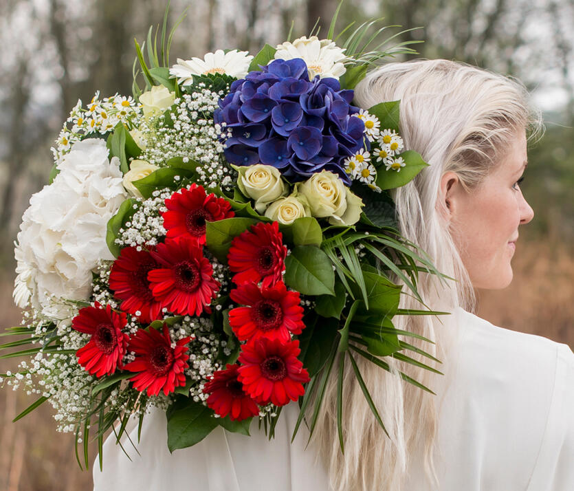 Bestill blomster<br/> rett hjem på døren