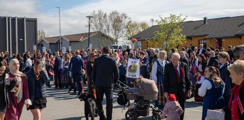 Foto fra Herøy omsorgssenter 17. mai 2025. (Foto: Pål Nikolaisen)