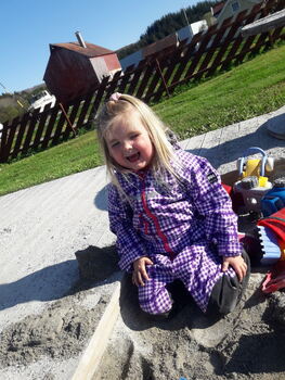 Maja 4 år