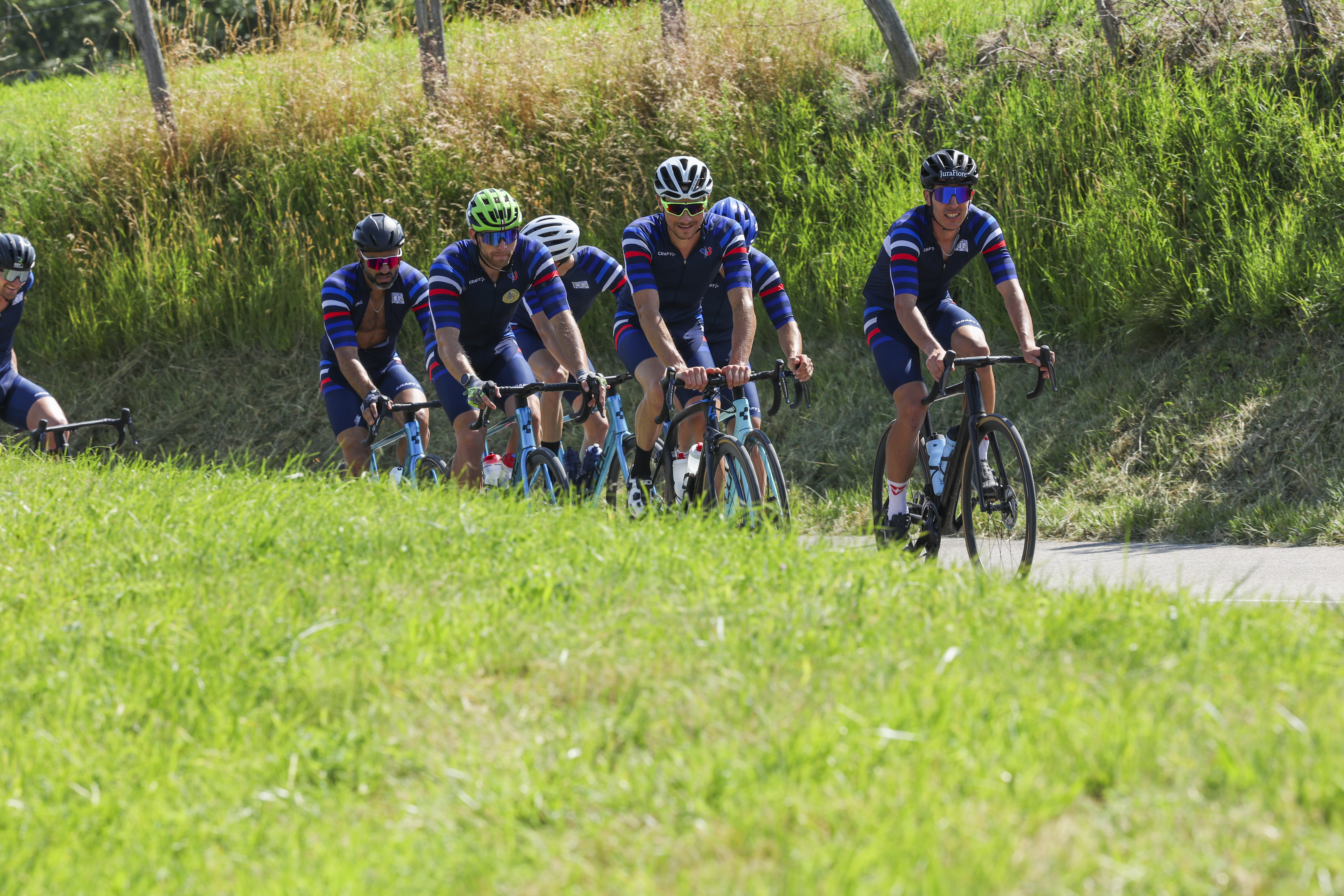 Group170625cm287.jpg