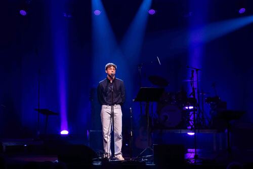 Gaspar Becze rørte salen med en sterk versjon av “Love of my life”.