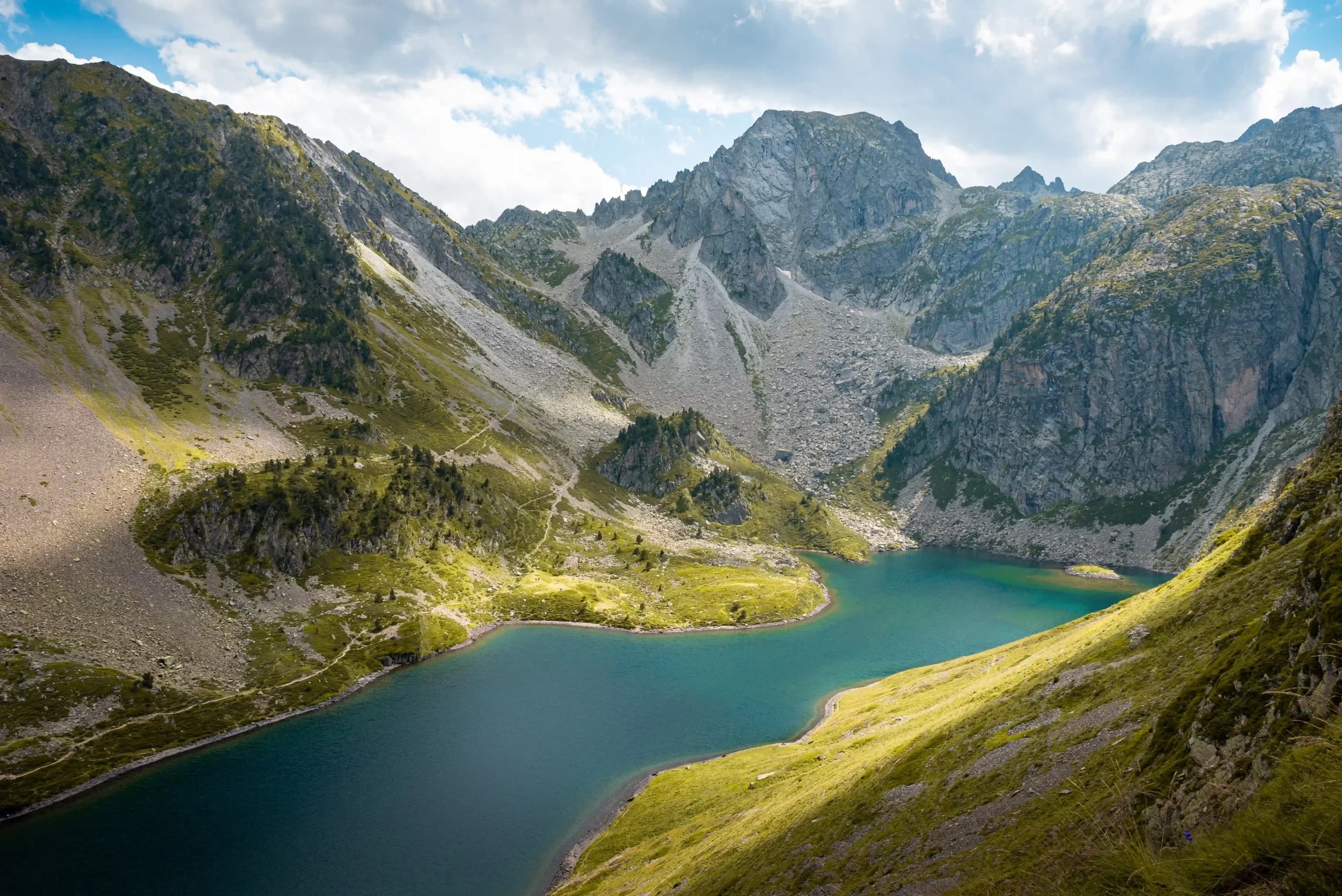 LAC ILHEOU.jpg