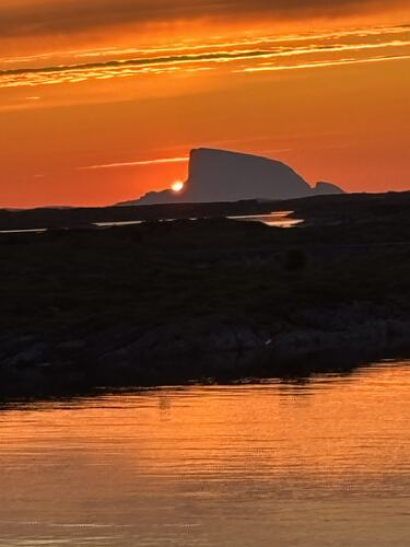 Sommernatt fra Færøyhåjen. (Foto: Rigmor Færøy)