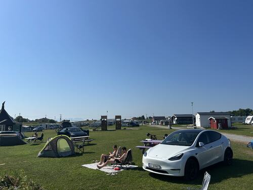Det var helt fullt på campingen når vi var der.