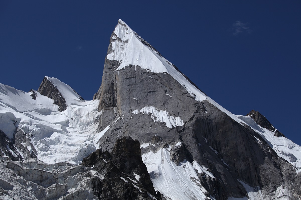 Laila-Peak-6096m-1.jpg