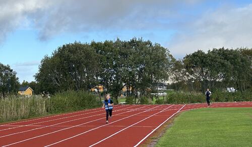 Løp på Herøy stadion 20