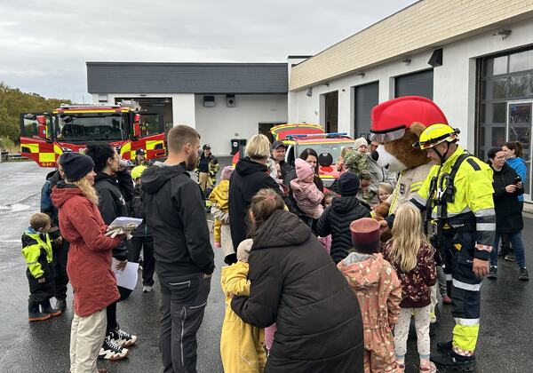 Åpen dag på brannstasjonen_Bjørnis
