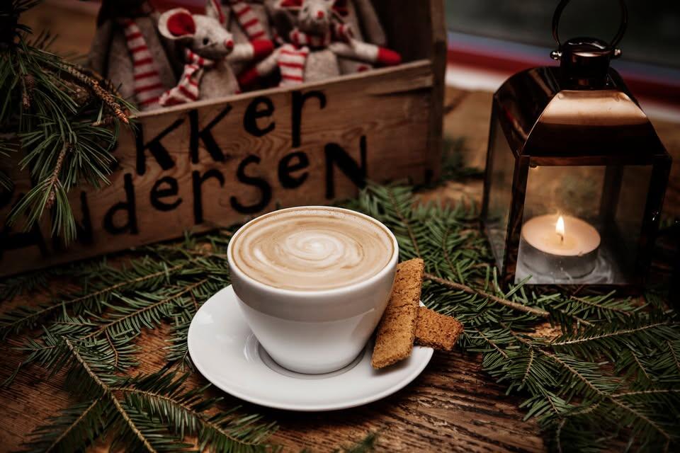 Kaffekopp og julekake