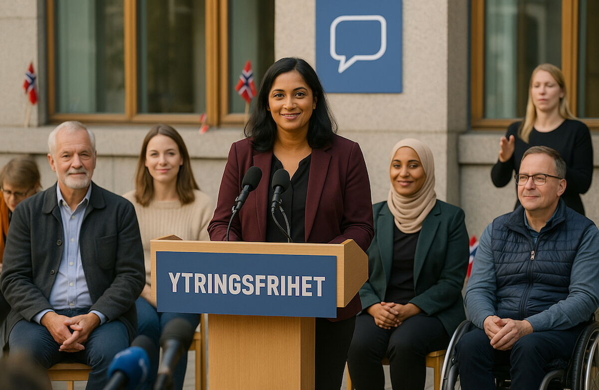 Talerstol, kvinner og menn, kvinne med mørkt hår taler, norske flagg rundt