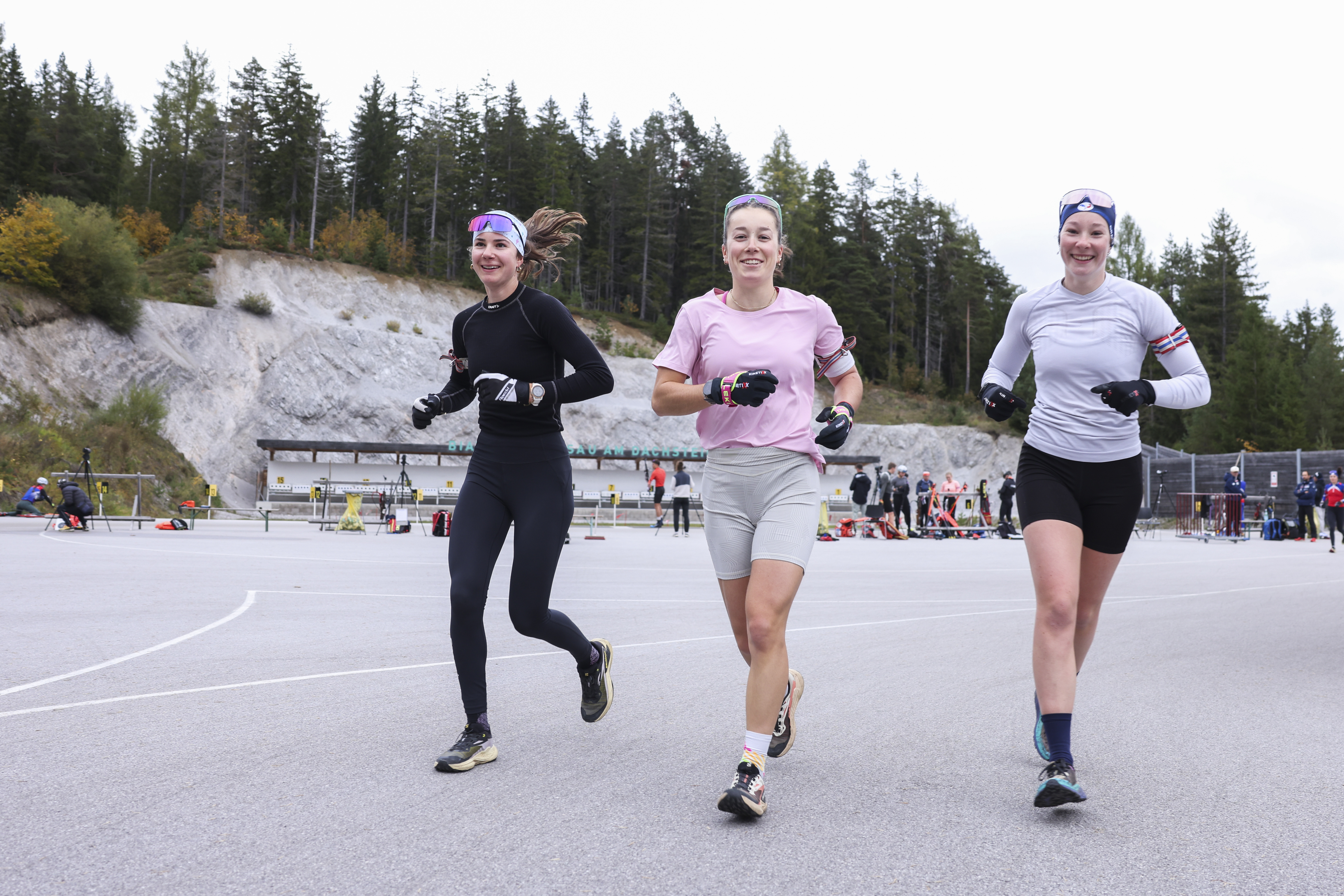 Voldiya Galmace Paulin, Célia Henaff et Amandine Mengin à l'entraînement