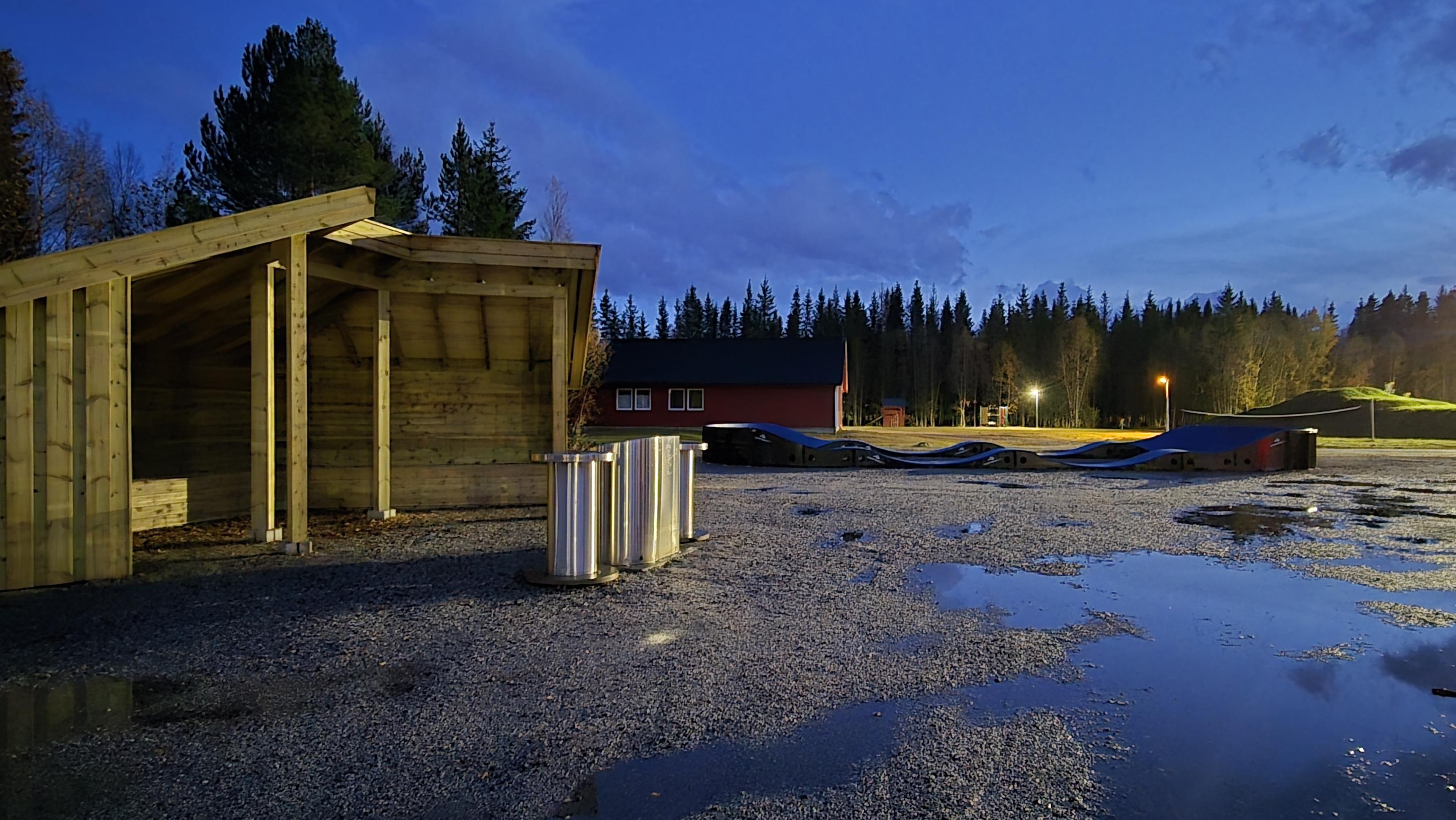 Gapahuk Trofors. (Foto: Jenny Marie Schjølberg)