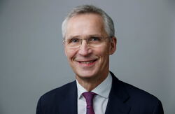 Jens Stoltenberg, smiler svakt