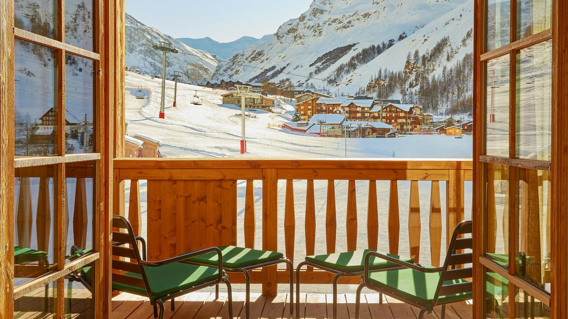 Vue sur Val d'Isère depuis un appartement de luxe