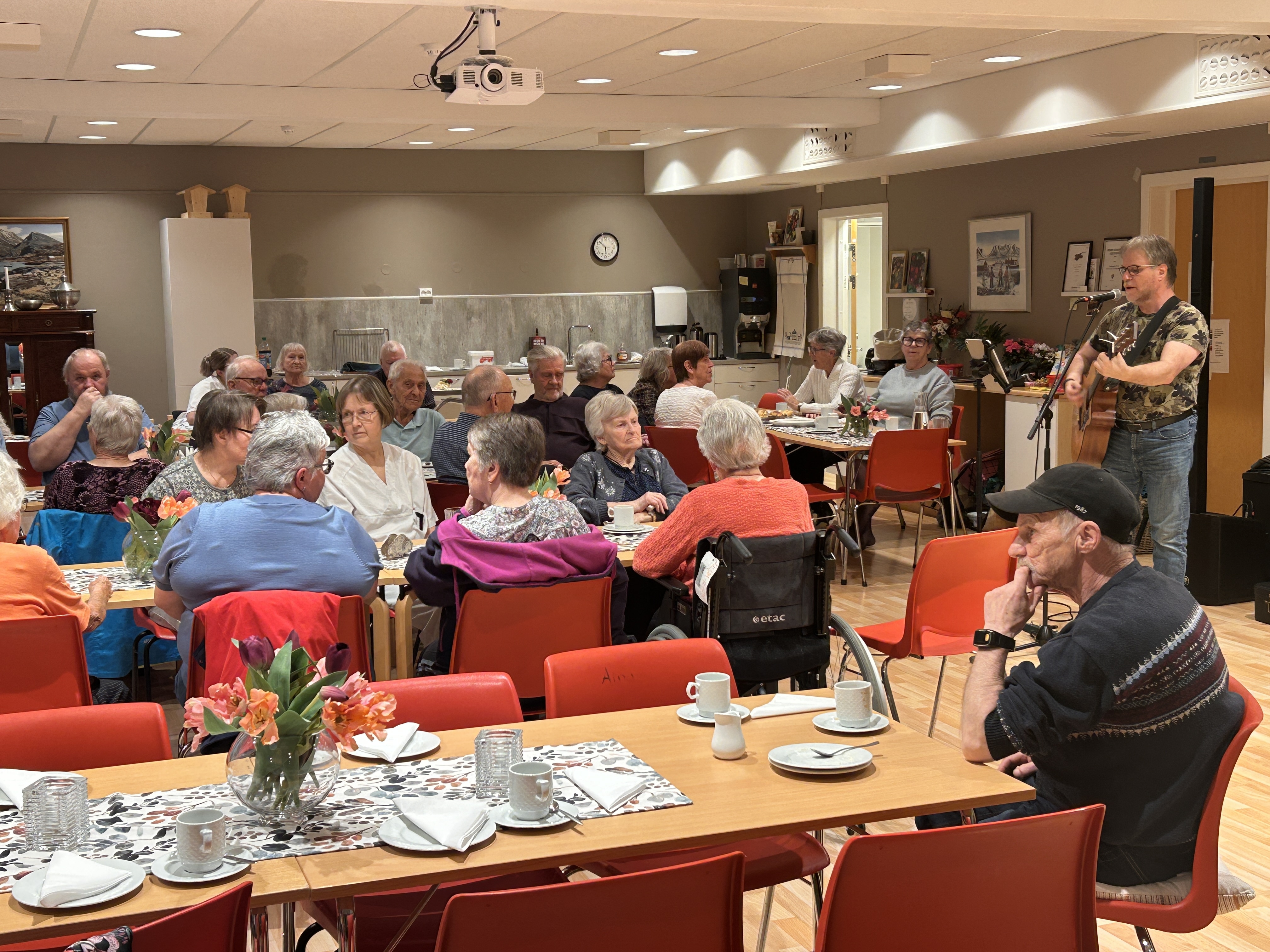 Herøy Røde Kors på HOS 23