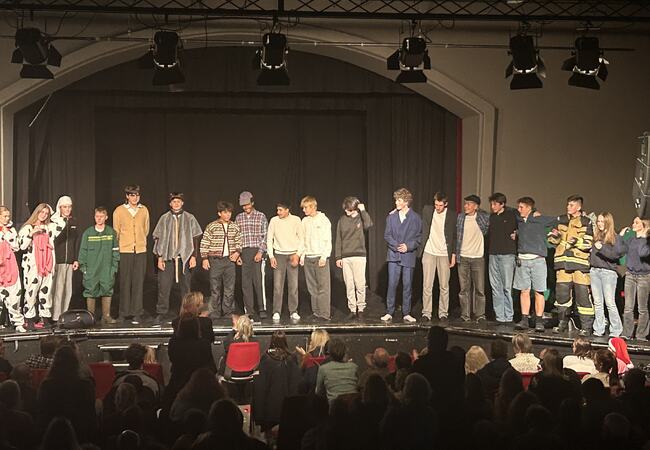 Revy 2025_premiere_alle