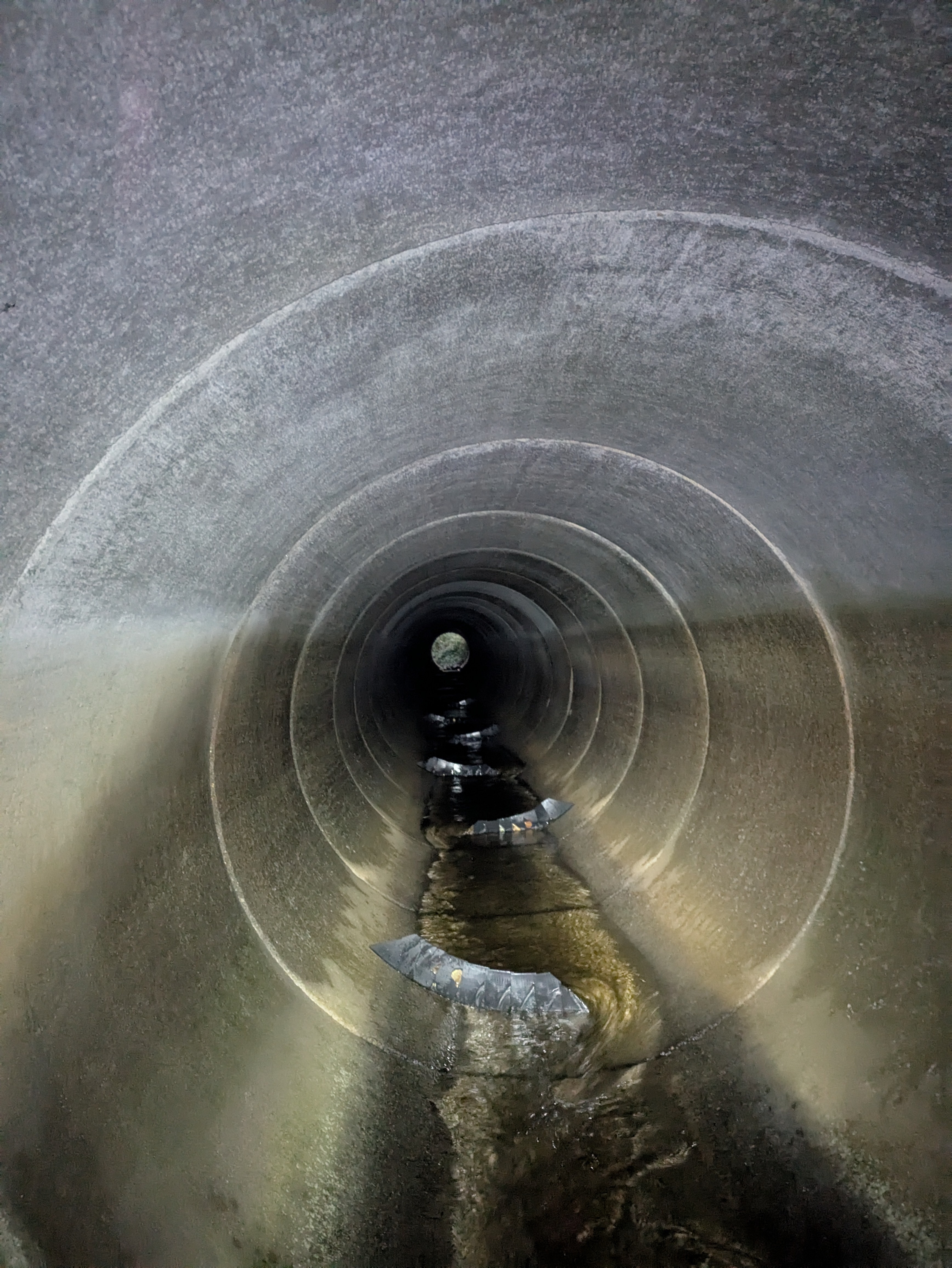 Kulvert med terskler.jpg