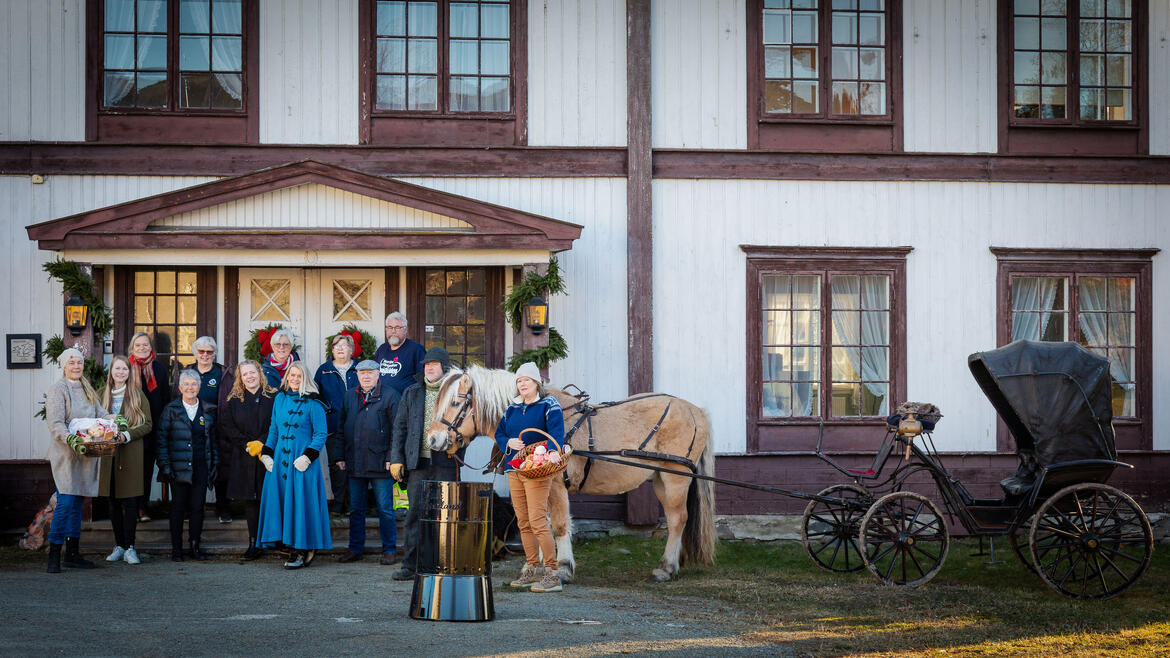Foto av medvirkende på Jul på Mo